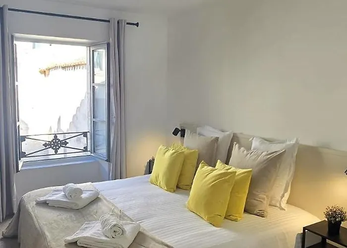 Le Patio De L'isle Duplex 1 Et 2 *